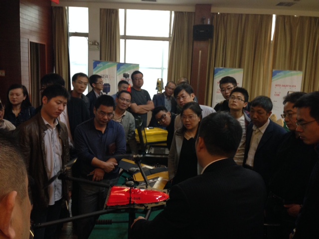 无锡地区双新交流会无人机无人测量船现场体验活动